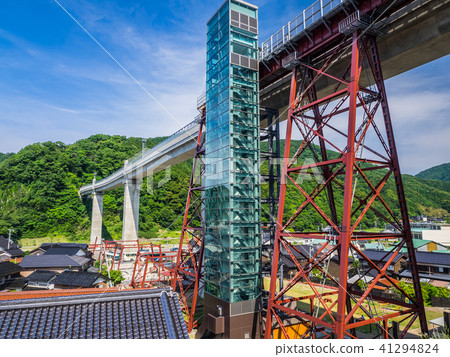 Superb view of the sky station surplus extra iron bridge Superb view of the sky station surplus extra iron bridge 41294824