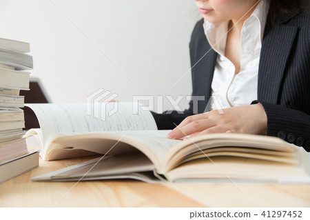 Women / desk work Women / desk work 41297452