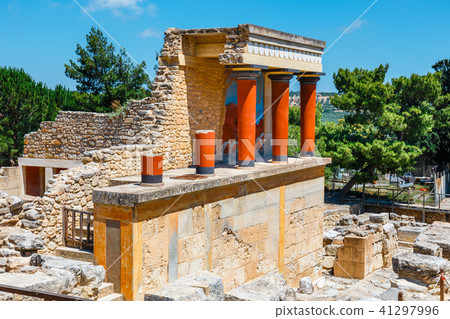 ruins of Minoan palace of Knosos, Crete, greece 41297996