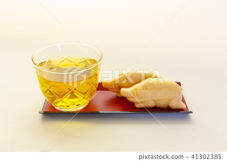 Tea is also innocent Tea is also innocent 41302385