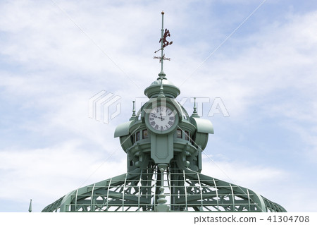 Clock, clock tower, Tokyo, Japan 41304708