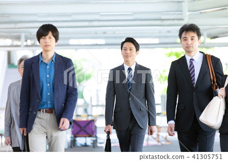 站台商人中型員工商業形象攝影合作·京王電鐵株式會社 41305751