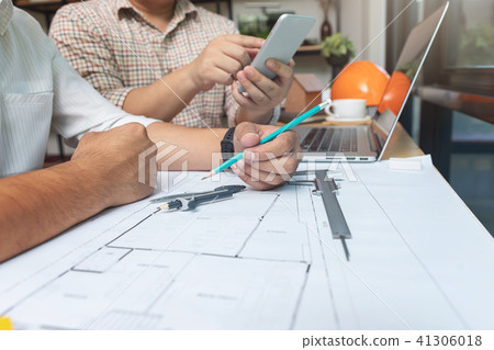 Engineer and Architect concept 41306018