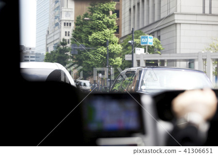 Taxi driver, taxi, Tokyo, Japan 41306651