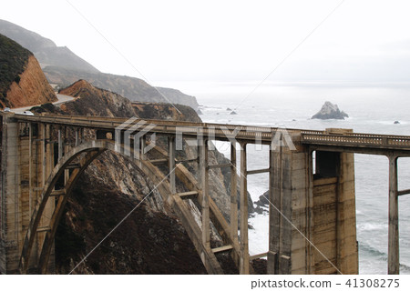 Bixby Bridge, Big Sur, California 41308275