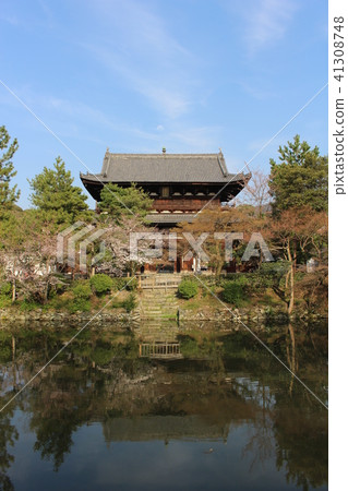 Buddhist temple 41308748