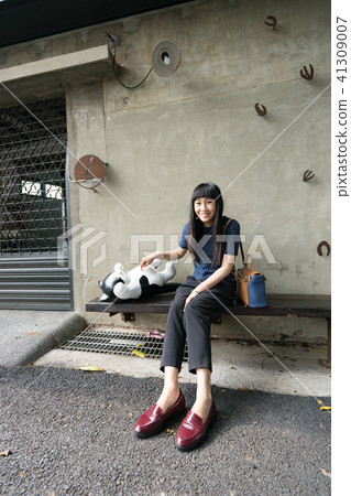 亞洲台灣女人女性台南巷弄市區都市三二一項藝術聚落 亞洲台灣女人女性台南巷弄市區都市三二一項藝術聚落 41309007