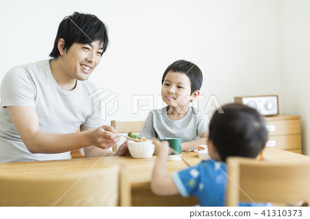 Parent-child breakfast 41310373