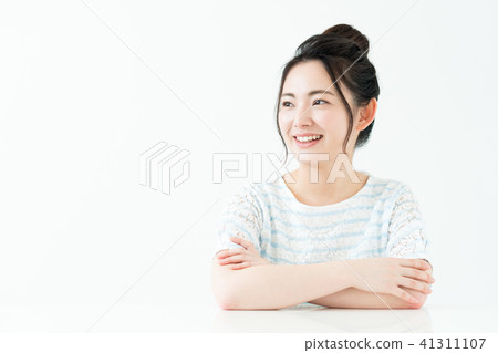 年輕的女士 年輕的女士 41311107