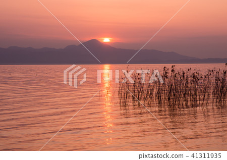 Dawn of Lake Biwa Dawn of Lake Biwa 41311935