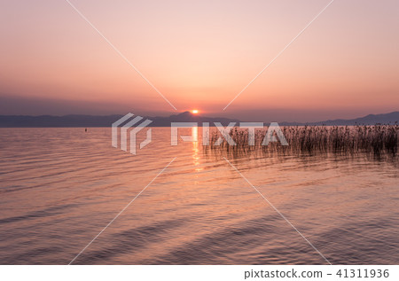 Dawn of Lake Biwa Dawn of Lake Biwa 41311936