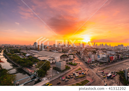 Aerial view of Bangkok cityscape 41312202