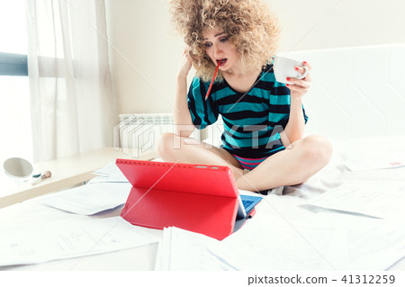Telecommuting woman being desperate having no clue 41312259