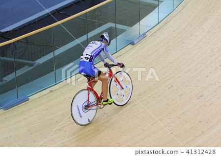 Indoor track cycling Indoor track cycling 41312428