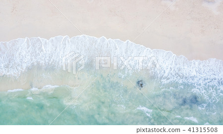 Aerial top view beautiful sea beach and wave. 41315508