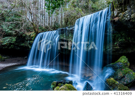 瀑布 41316409