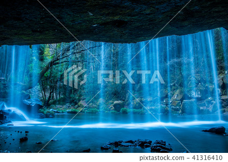 瀑布 41316410