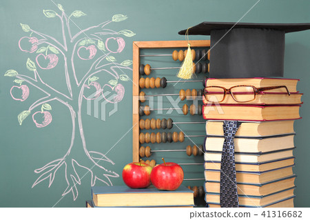 Tree of knowledge 41316682