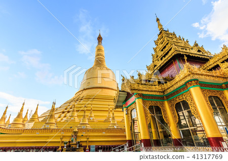 Shwemawdaw Pagoda the hightest pagoda in Myanmar. Shwemawdaw Pagoda the hightest pagoda in Myanmar. 41317769