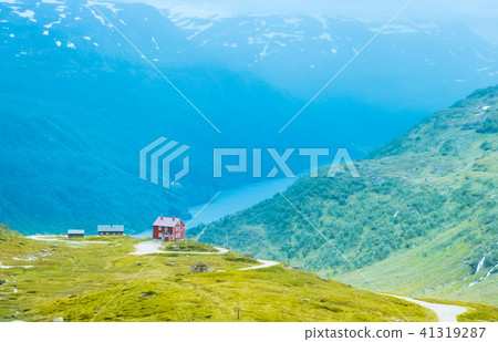 The lonely house on mountain lake in Norway The lonely house on mountain lake in Norway 41319287
