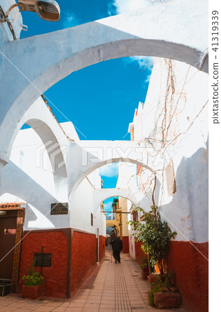 Small streets in blue and white in the kasbah of the old city Rabat in Marocco 41319339