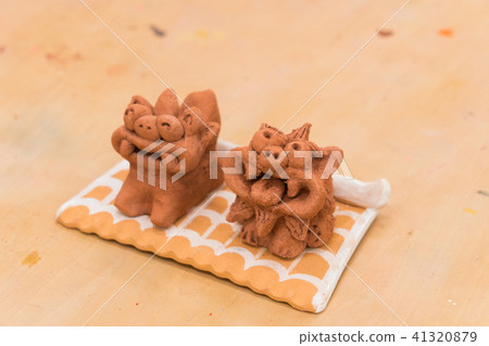 Okinawa Shisa making experience 41320879