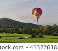 A balloon flight in the sky  41322638