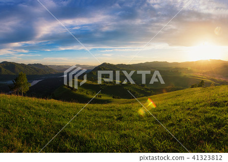 Beauty dawn in the mountains Beauty dawn in the mountains 41323812