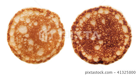 Pair of pancakes 41325800