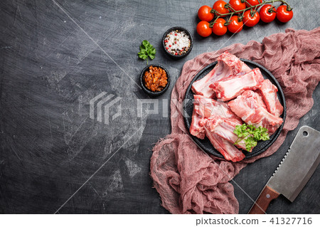 Raw pork ribs 41327716