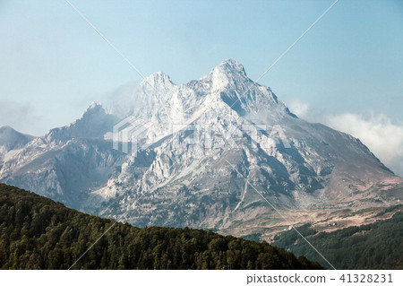 Amazing mountain landscape Amazing mountain landscape 41328231