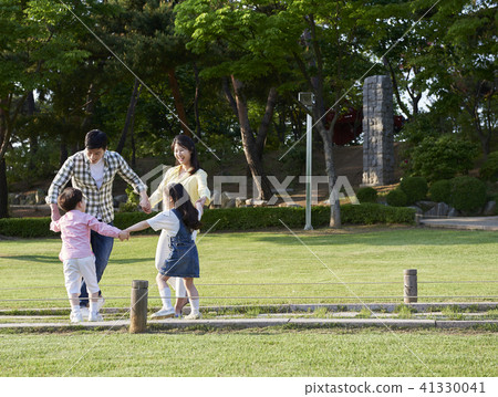 Life, reconciliation, family 41330041