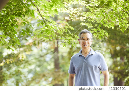 生活,退休,男人 生活,退休,男人 41330501