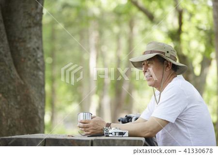 Life, retirement, man 41330678