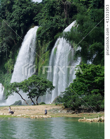 China Guangxi Self-Governmen · Tokuten Falls / Detian Waterfall, Guangxi, China 41331953