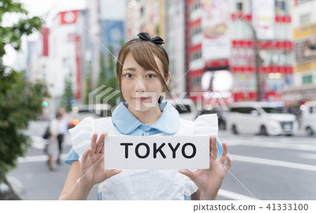 Tokyo Introduction Image · Akihabara · maid women 41333100