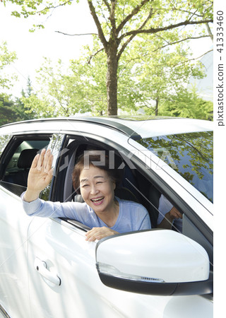 senior 41333460