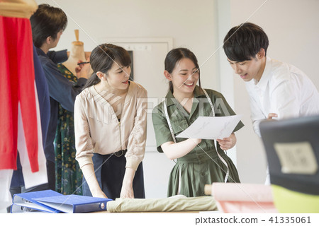 Male female designer Pataner apparel fashion designer smile design custom made 41335061