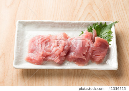 黃鰭金槍魚的生魚片 黃鰭金槍魚的生魚片 41336313