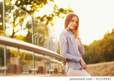 beautiful girl with long hair 41338991