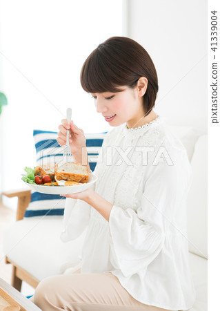 吃早餐的女人』 41339004