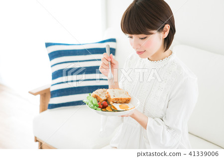 吃早餐的女人』 41339006