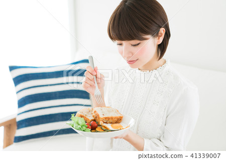 吃早餐的女人』 41339007