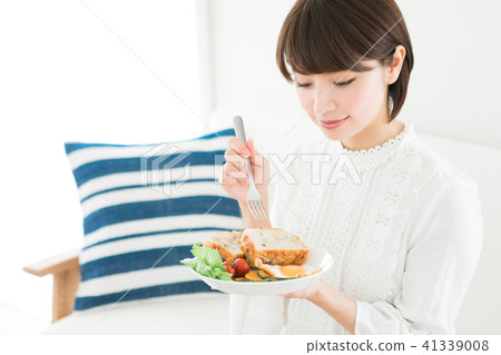 吃早餐的女人』 41339008