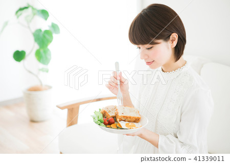 吃早餐的女人』 吃早餐的女人』 41339011