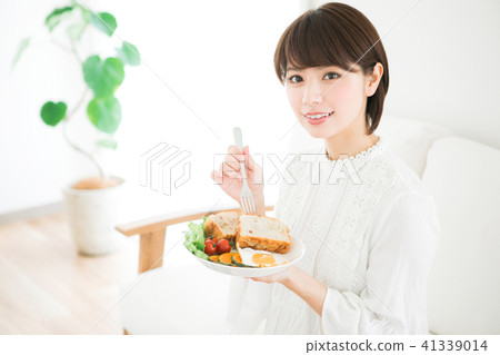 吃早餐的女人』 41339014