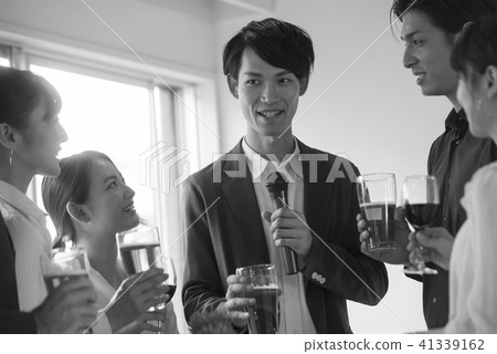 Japanese Ventures ■ Guests ■ Greetings ■ Business ■ Beer ■ Receptions ■ Cheers ■ Wine Glasses ■ People ■ Exchanges ■ Seminars Japanese Ventures ■ Guests ■ Greetings ■ Business ■ Beer ■ Receptions ■ Cheers ■ Wine Glasses ■ People ■ Exchanges ■ Seminars 41339162