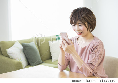 Young lady · Smartphone Young lady · Smartphone 41339440