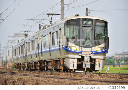 Hokuriku Main Line Mikawa - Kaga-gama JR West Japan 521 series J06 organization (Kanazawa) + 521 series J 08 organization (Kanazawa) 41339699