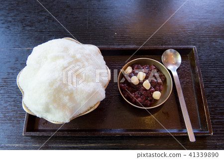 Popular dessert in Summer Popular dessert in Summer 41339890
